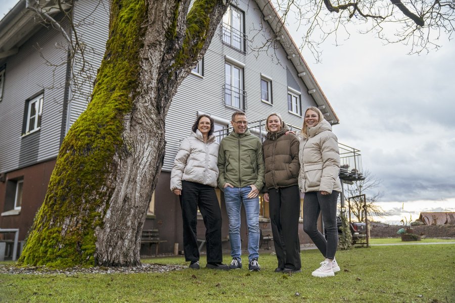 Familie im Garten